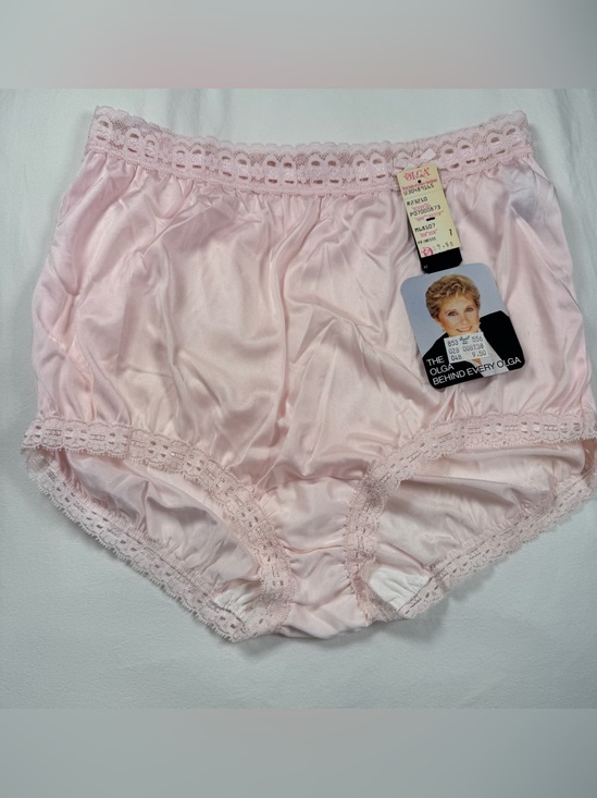 Olga Other - VTG NWT OLGA SECRET HUG WOMENS FULL CUT BRIEF PANTY PRIMROSE PINK LACE #873 SZ 7